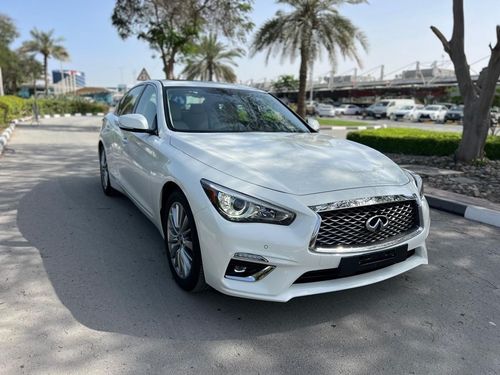 Infiniti Q50 Luxe 3.0L