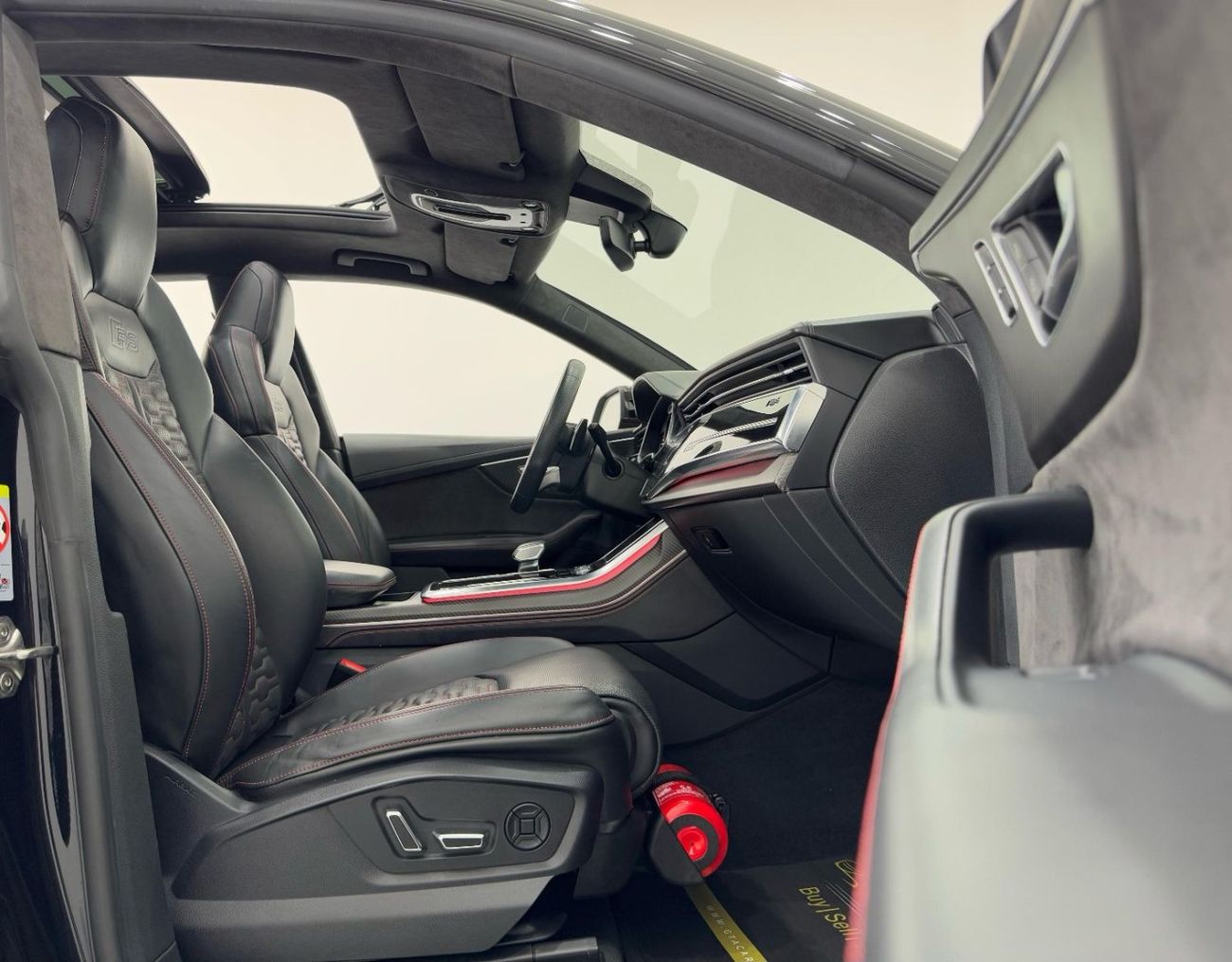 Audi RS Q8 TFSI quattro 4.0L 2020 Audi RSQ8 Quattro, Warranty, Audi Service Pack, Carbon Fiber Package, GCC