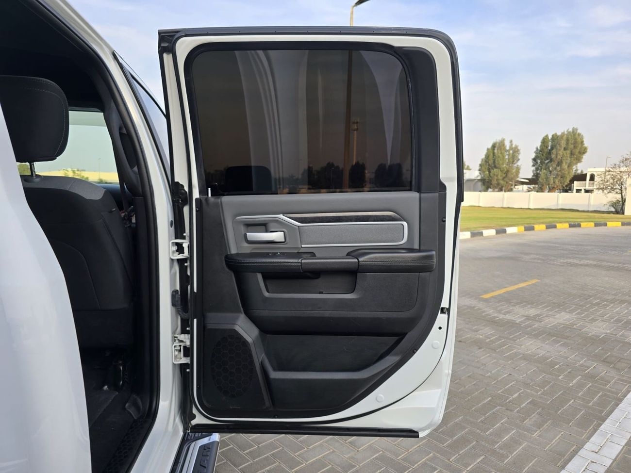 Dodge Ram Van 2500 heavy duty turbo diesel bighorn 6.7L