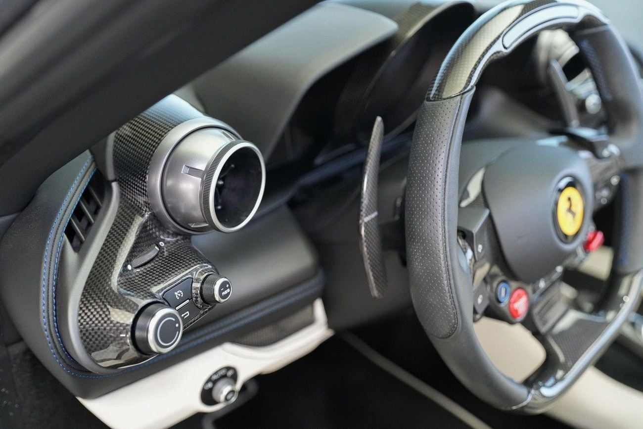 Ferrari F8 Spider STD