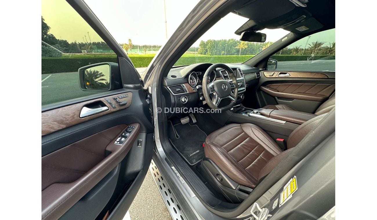 Mercedes-Benz ML 63 AMG Std Mercedes ML-63 AMG 2015 GCC V8 Perfect Condition - Full OPtion