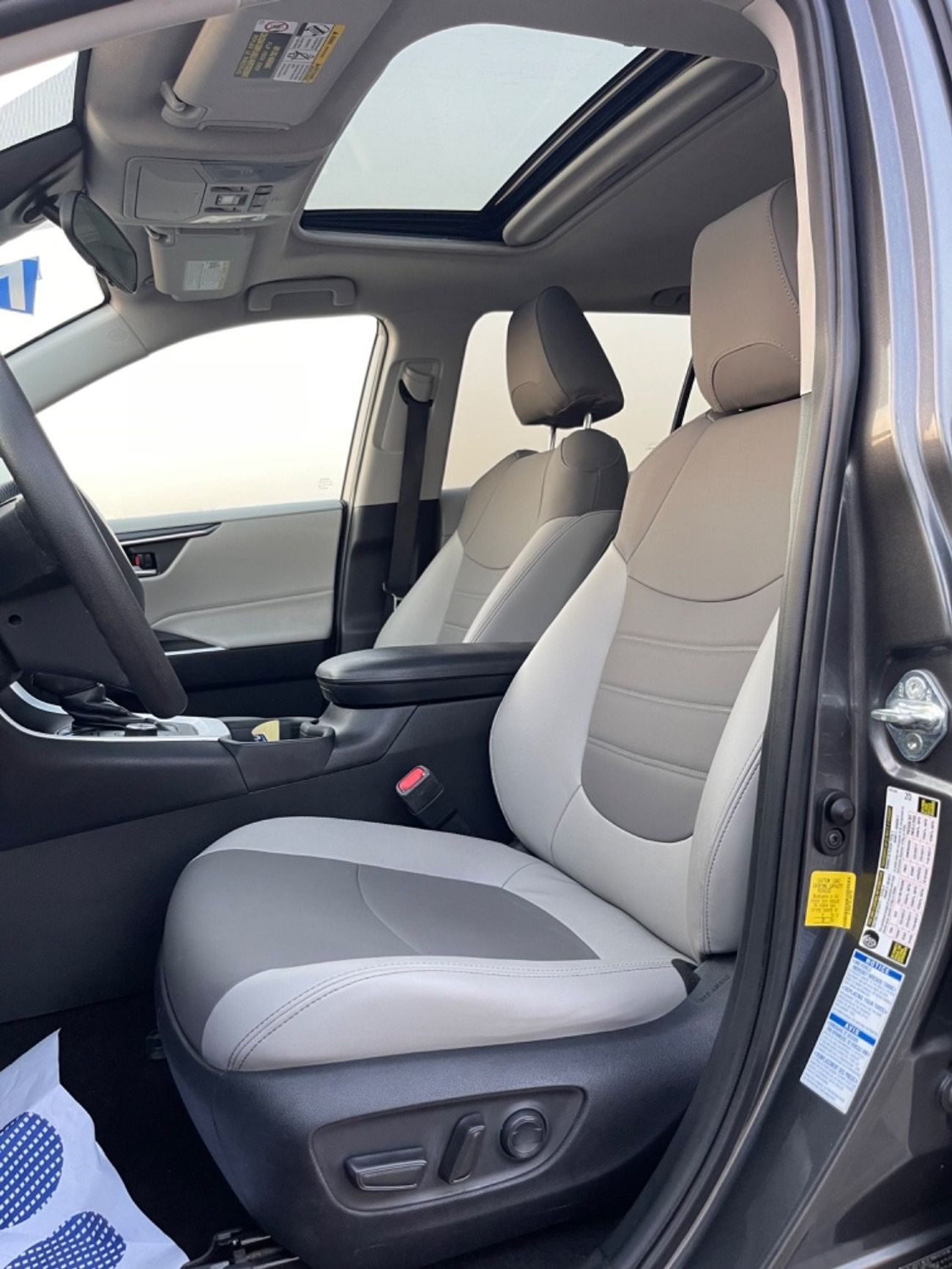 Toyota RAV4 VXR HEV 2020 TOYOTA RAV4 XLE HYBRID 4x4 FULL OPTIONS IMPORTED FROM USA