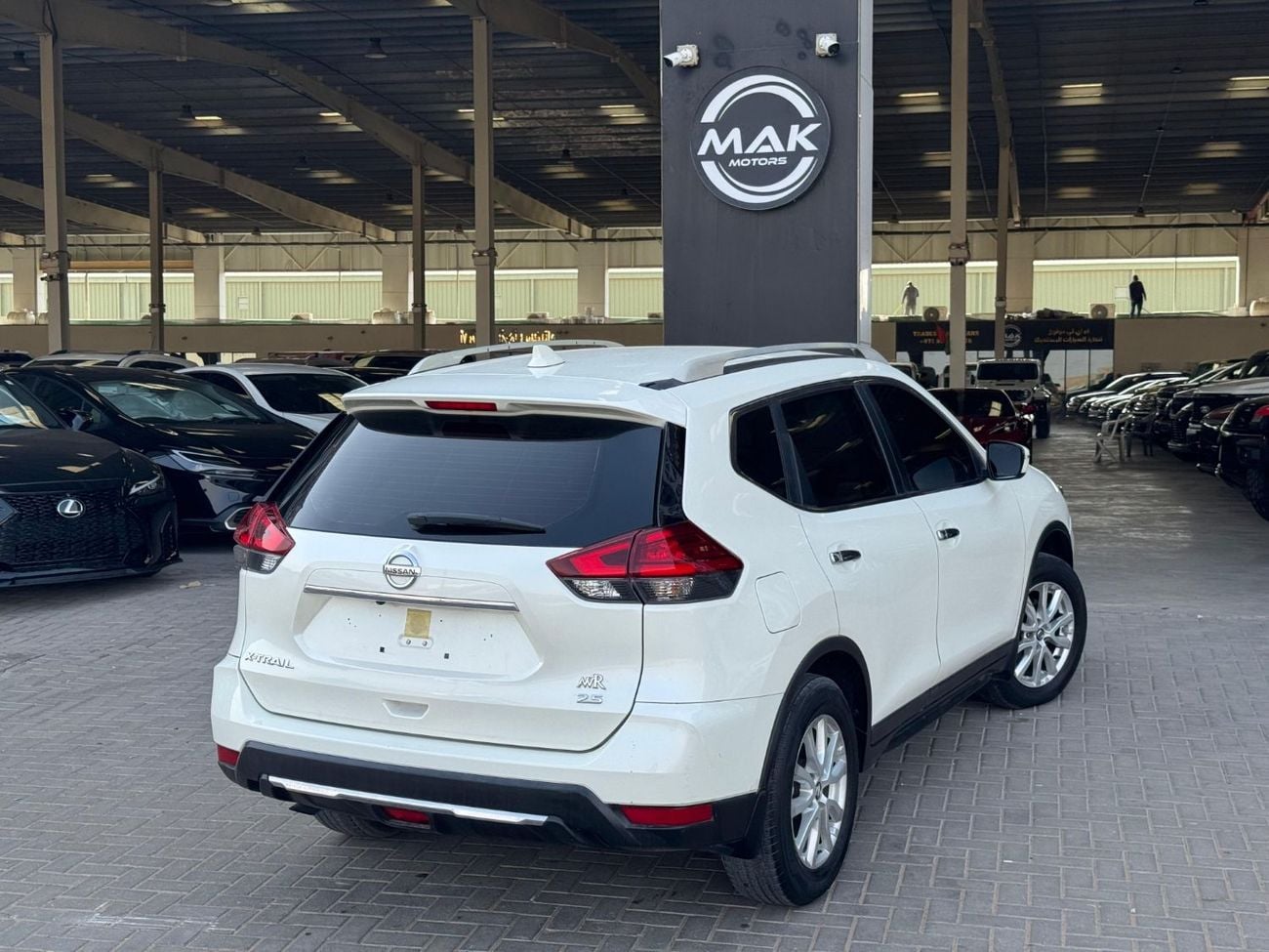 Nissan X Trail 2.5L V4 / 67000 KM ONLY! / BIG SCREEN / ANDROID-AOOLE CAR PLAY / RIMS / IN PERFECT CONDITION