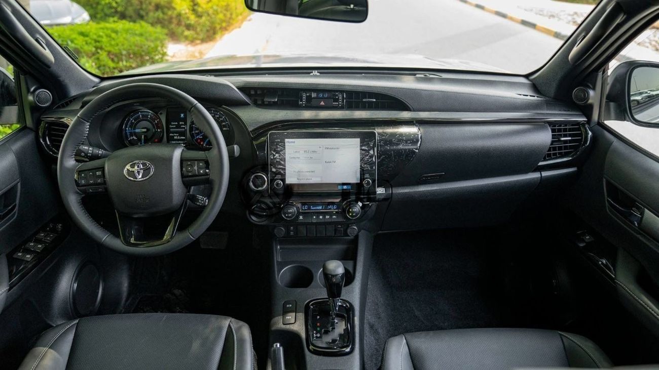 تويوتا هيلوكس Toyota Hilux 2.8L Diesel Full Option MY2024