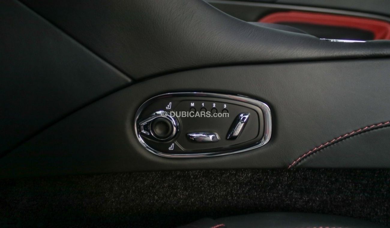 Aston Martin DB11 DB11