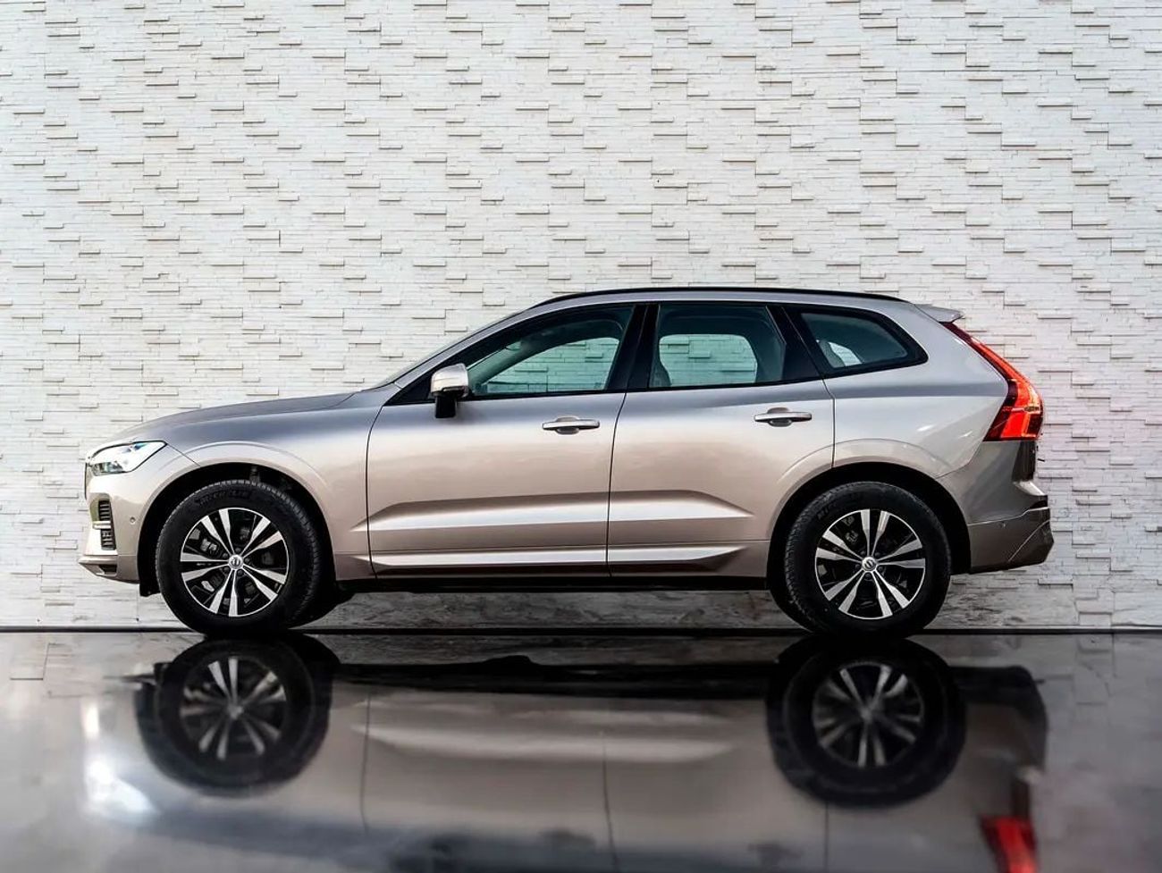 Volvo XC60 ESSENTIAL Volvo XC60 2024