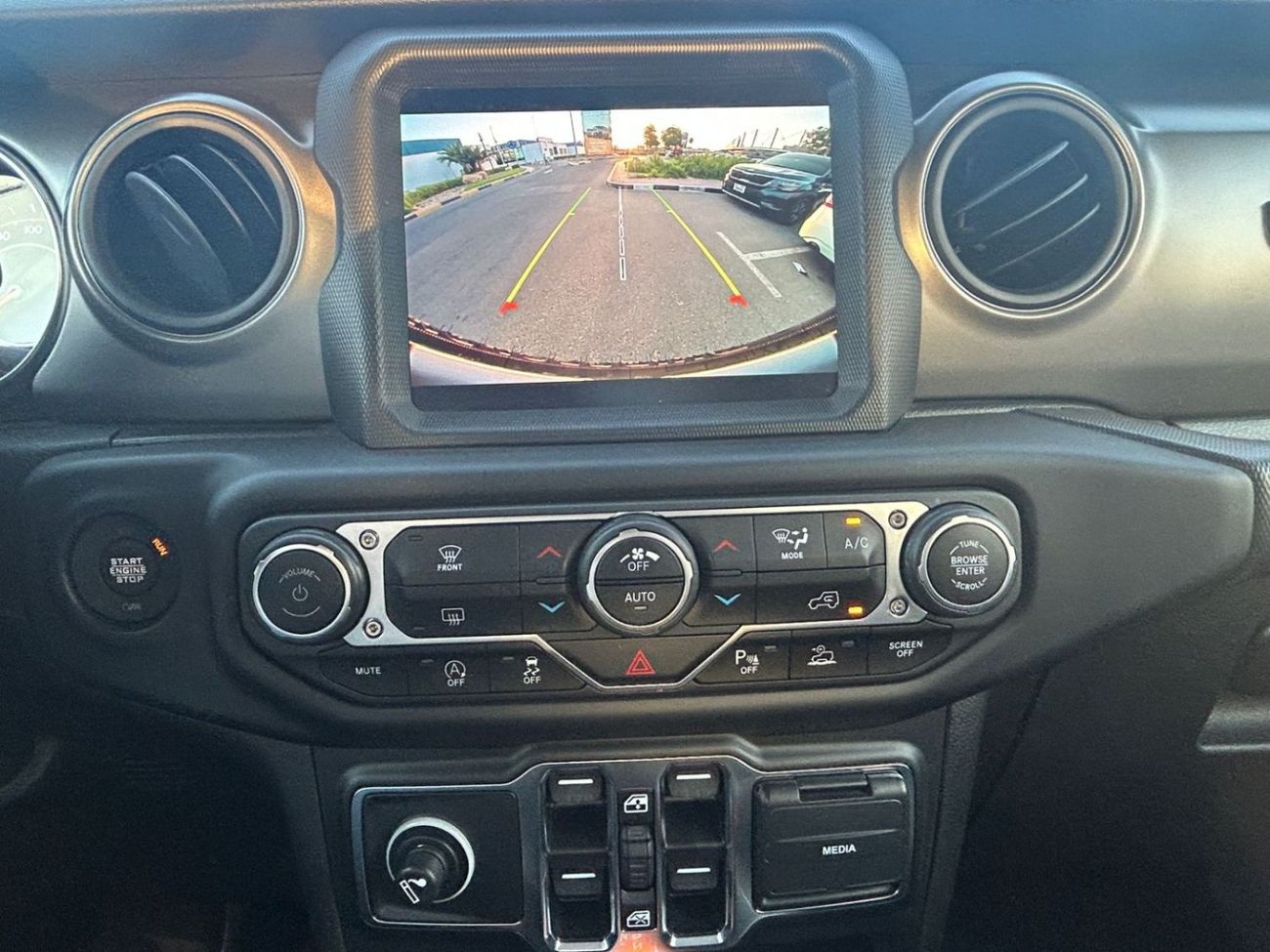 جيب رانجلر Unlimited Sport 3.6L A/T 2023 GCC WITH AGENCY WARRANTY IN MINT CONDITION