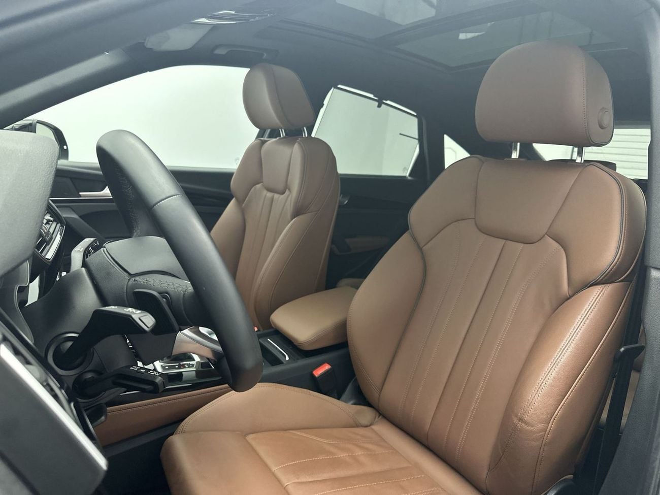 Audi Q5 45 TFSI Quattro S Line 2.0L (252 HP) Q5 Sportback S line 45 TFSI quattro 249hp (Ref# 92533) - EXCLUS