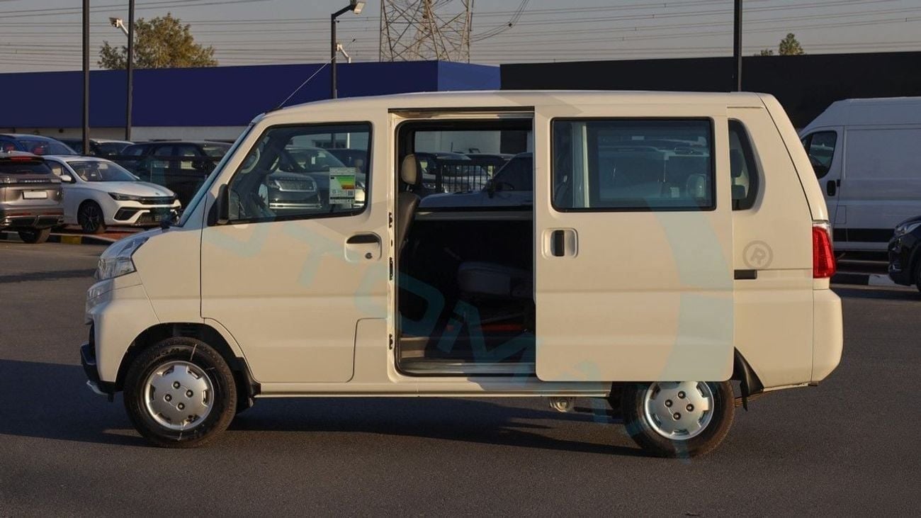 سي إم سي فيريكا Window Van 2.4L RWD 2025 GCC 0Km With 5 Years Unlimited Mileage Warranty