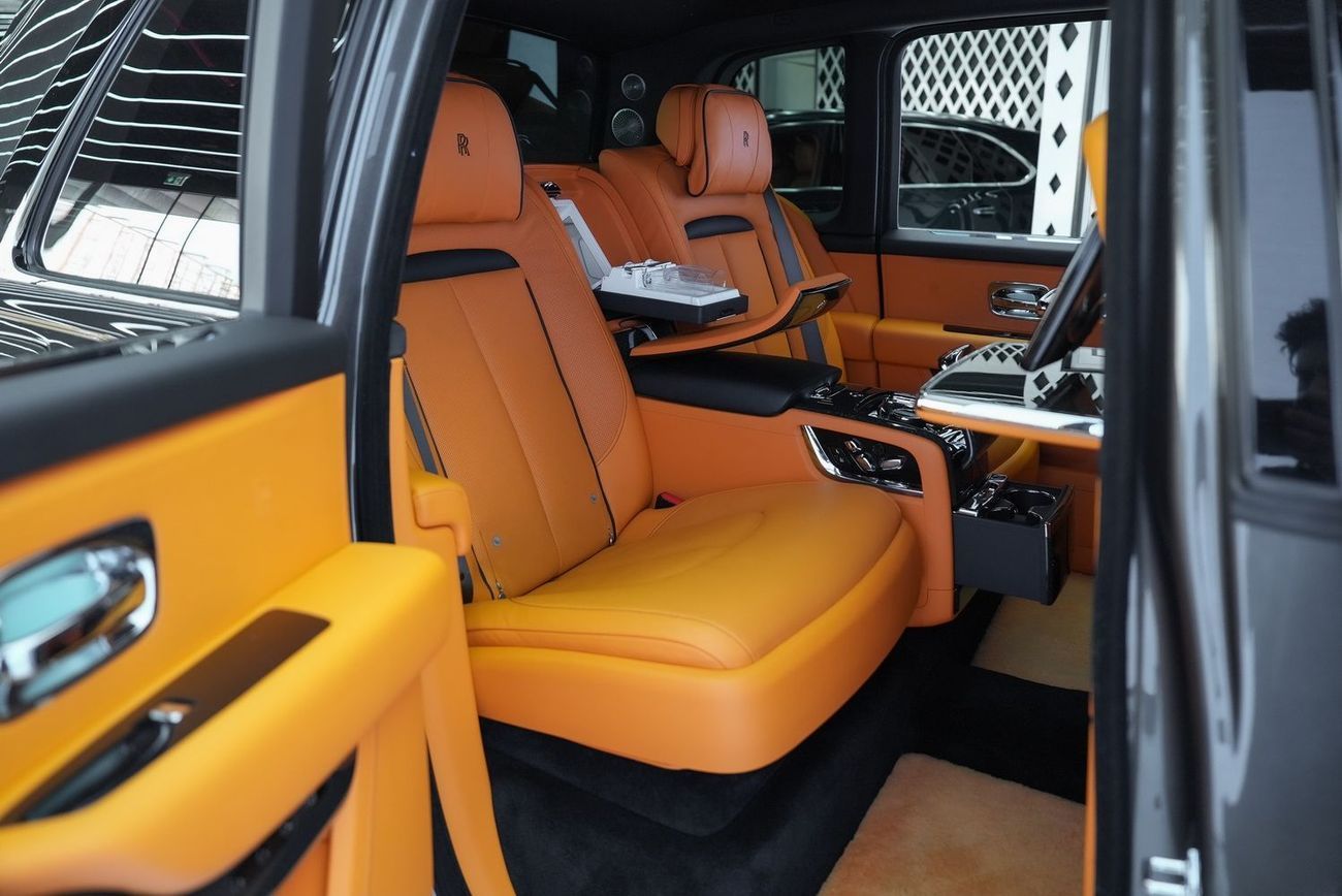 Rolls-Royce Cullinan Rolls Royce Cullinan Black Badge