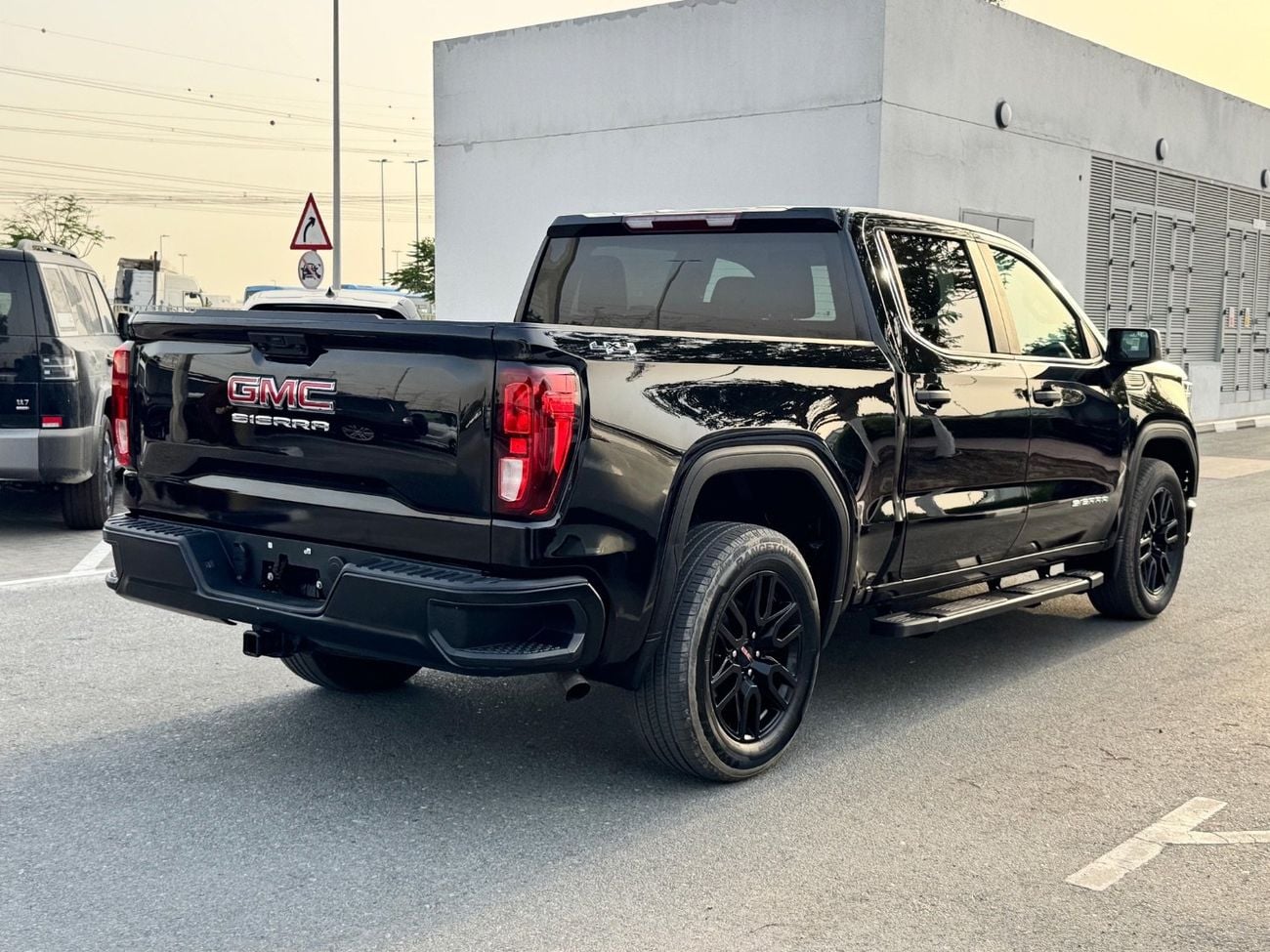 جي أم سي سييرا 2.7T SLE Crew Cab (FWD)