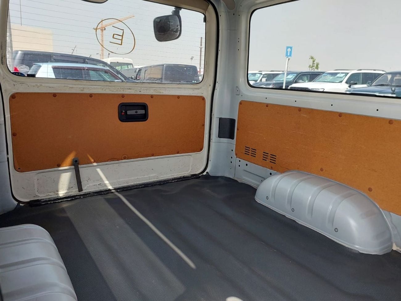 تويوتا هاياس (RAMADAN OFFER) TOYOTA HIACE VAN RHD 2010 MODEL 2.0 L PETROL AUTOMATIC(PM15913)