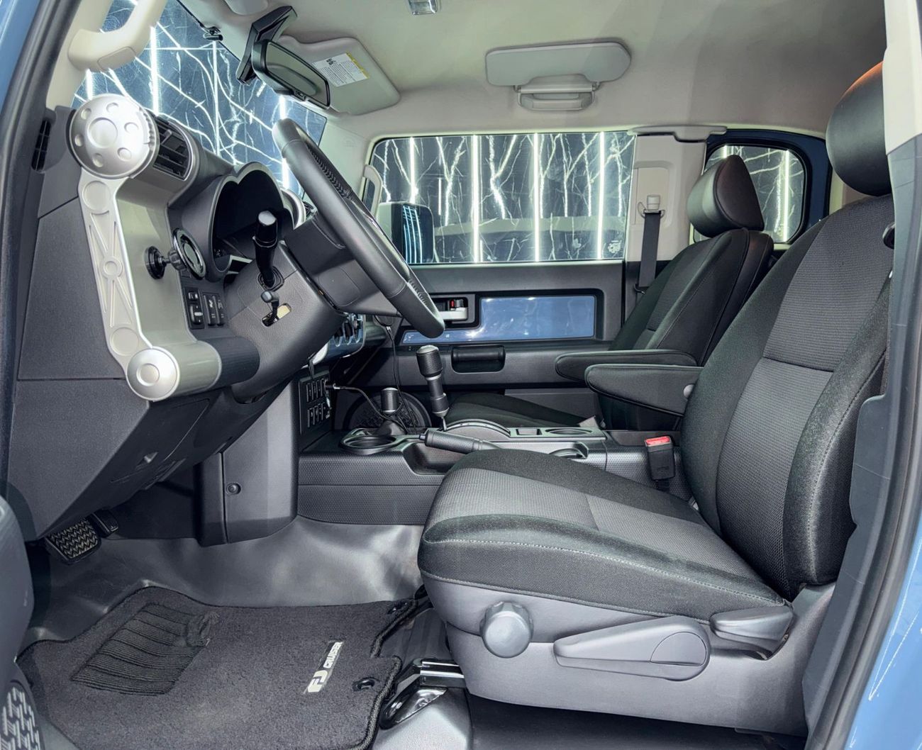 Toyota FJ Cruiser GXR 4.0L A/T 2020 Toyota Fj Cruiser, Warranty, Fully Customized, Very Low Km, 360HP, Excellent Condi