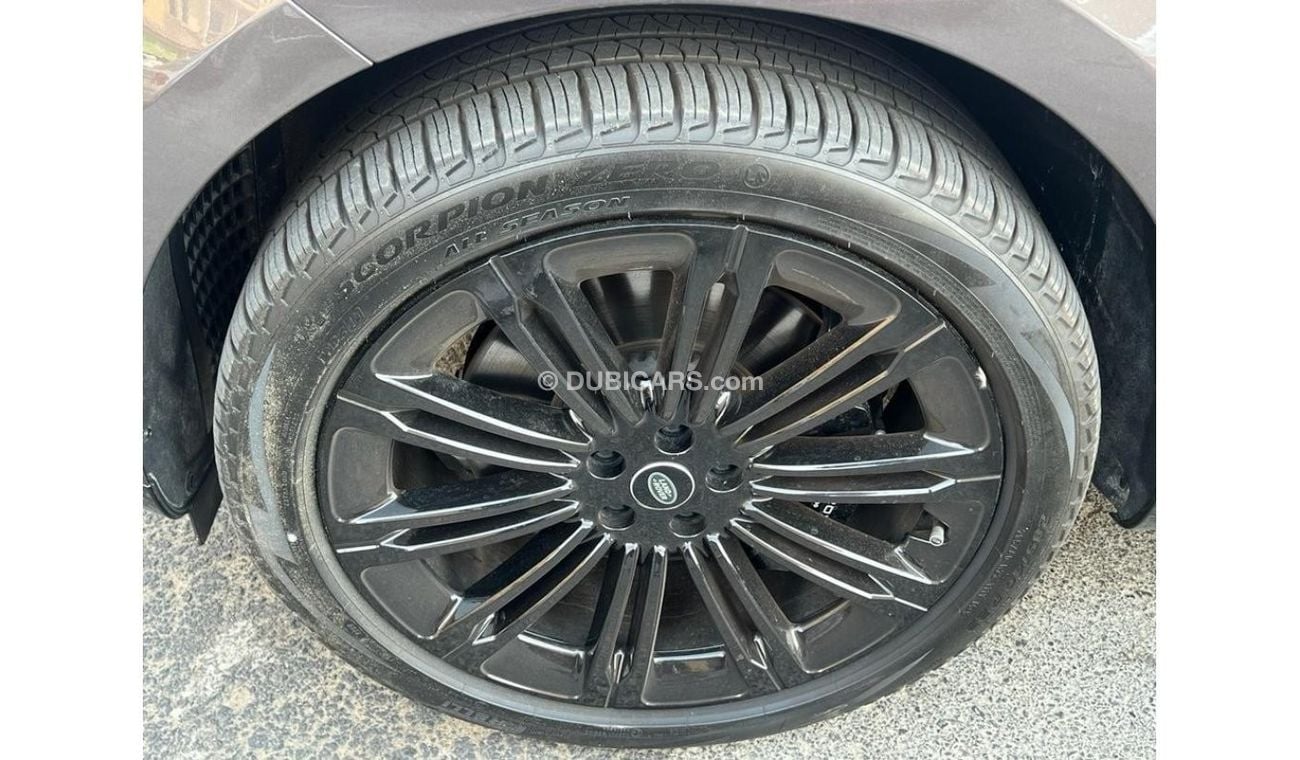 Land Rover Range Rover 2023 BRAND NEW INTERIOR BEIGE V8 - 4.4L  SPEC