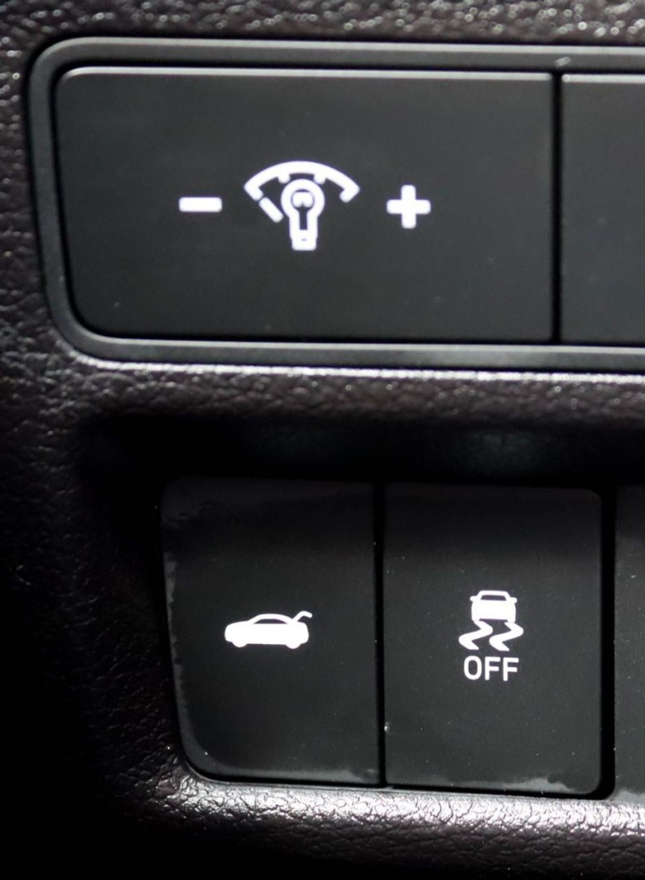 هيونداي سوناتا GL 2.5L Hyundai sonata 2023 GCC 2.5L Original paint accident-free in excellent condition 1388 P.M