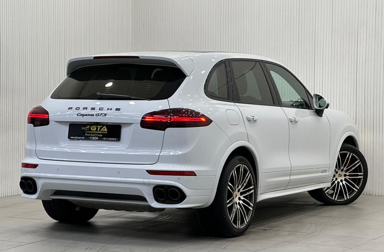 Porsche Cayenne 2016 Porsche Cayenne GTS, Full Service History, Carbon Fiber Package, Excellent Condition, GCC