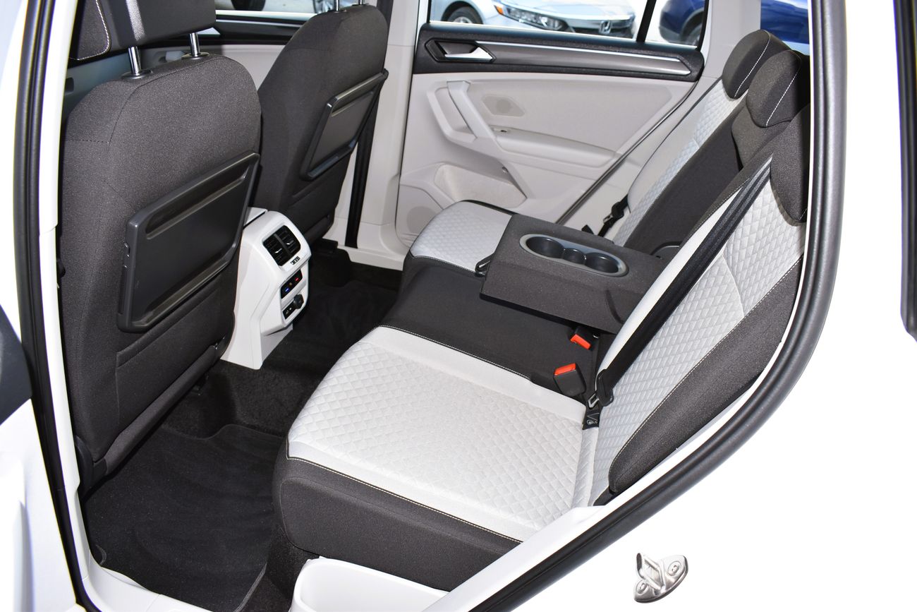 Volkswagen Tiguan AED 1349 PM | 2.0L SE 4MOTION 2019 GCC DEALER WARRANTY