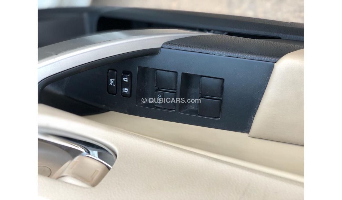 Toyota Corolla 2.0L GLI, Sunroof, DVD+Rear Camera, Back Sensors, Alloy Rims, Leather Seats