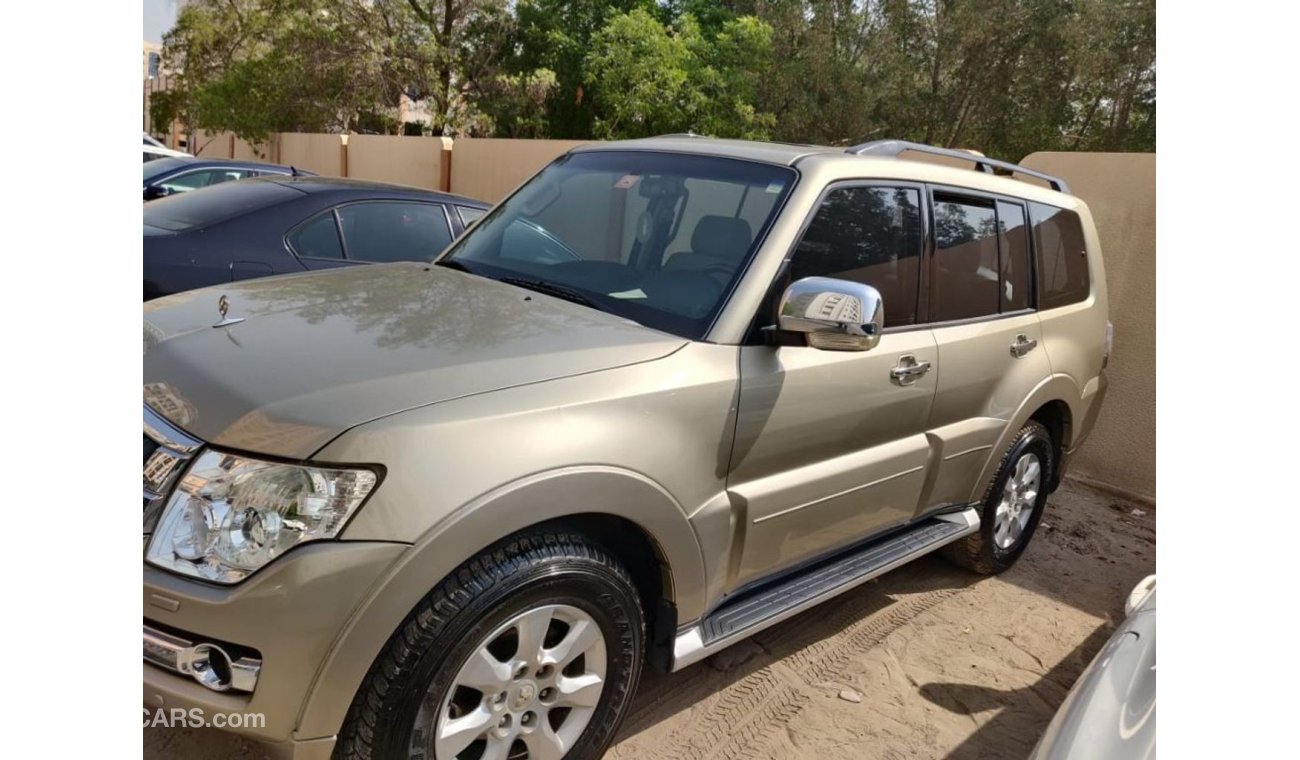 Mitsubishi Pajero 3.5L V6 Petrol Full Options Auto ( Please call +971 55 818 5154)