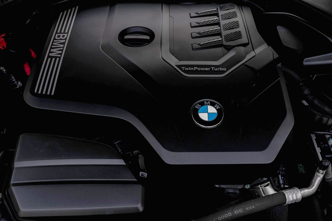 BMW 320i 320i M-Sport | 1,821 P.M | 0% Downpayment | Full Agency History!