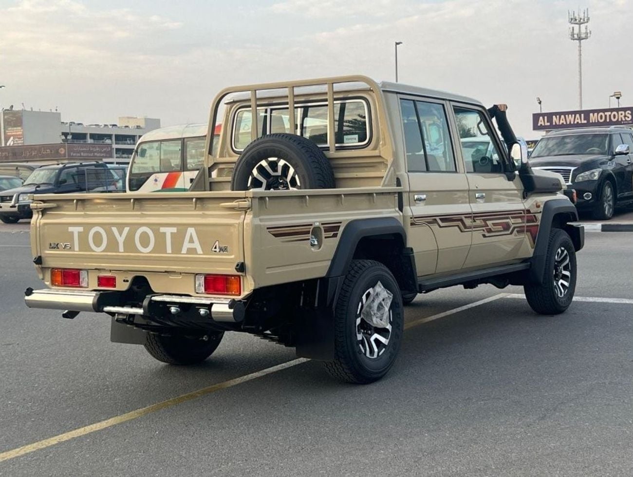 تويوتا لاند كروزر بيك آب EXPORT ONLY - LC79 Double cabin Full option- 4.0 Automatic