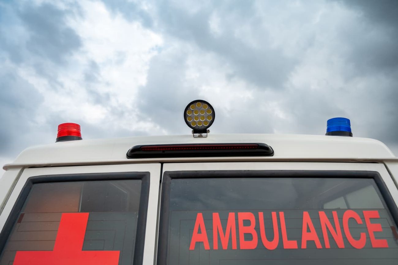 تويوتا لاند كروزر 70 LC 78 | Manual Transmission | 4.2L Diesel | 3 door | Basic Life Support Ambulance