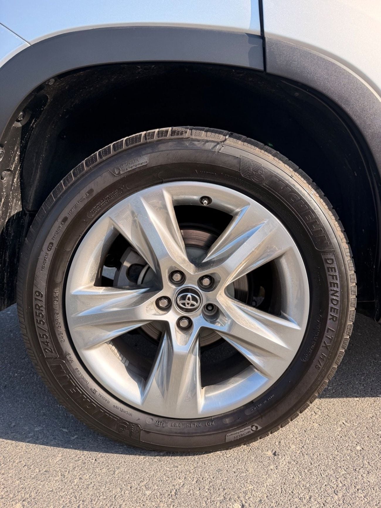 تويوتا هايلاندر Limited 3.6L // 2019 full option// sunroof, leather seats