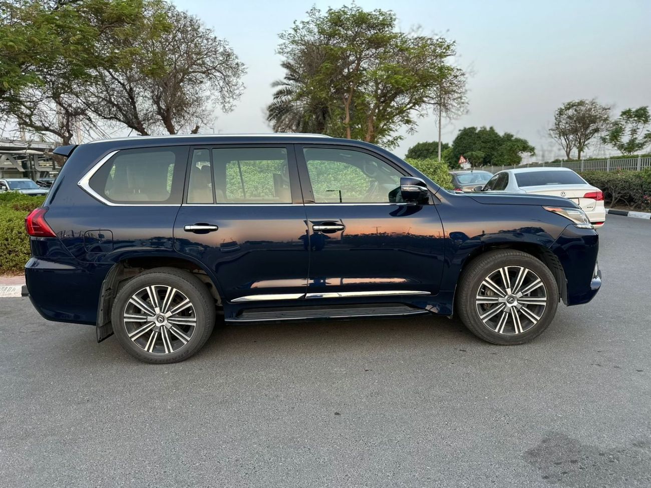 Lexus LX 570 2020 LEXUS LX570 7-SEATS