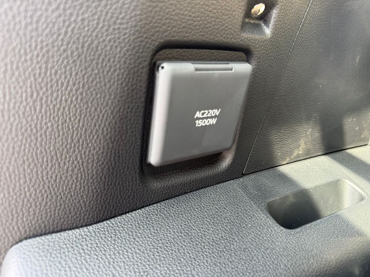 تويوتا لاند كروزر 3.5T GR-Sport Hybrid