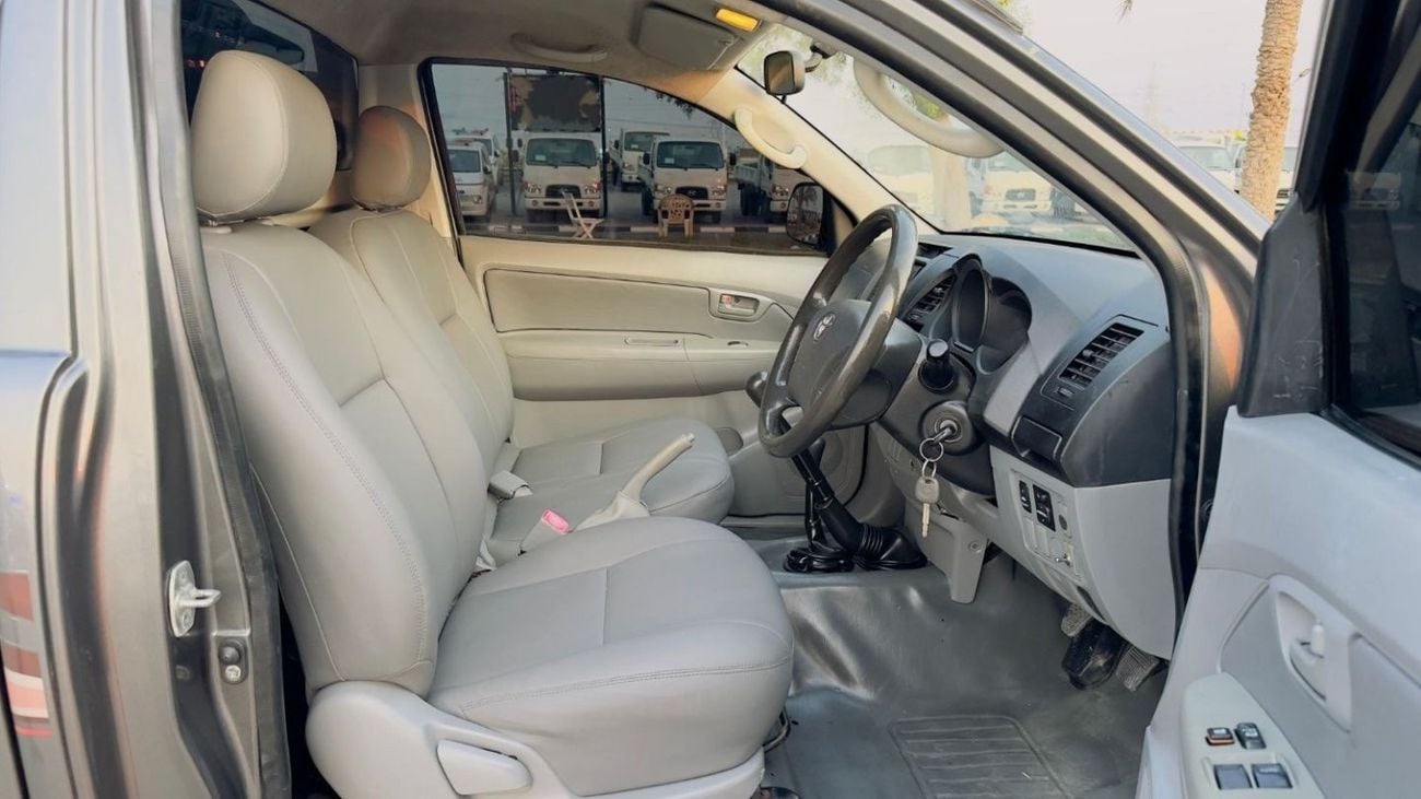 تويوتا هيلوكس -