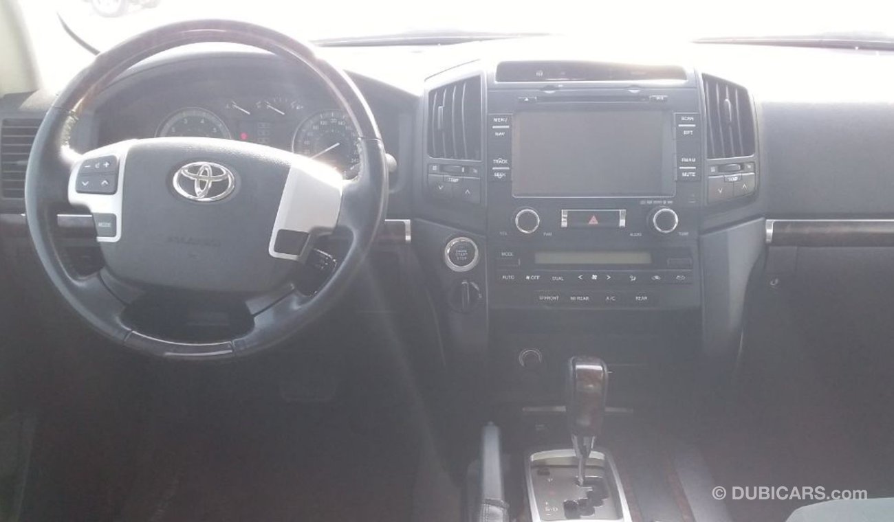 Toyota Land Cruiser Toyota Land Cruiser 2013 GCC