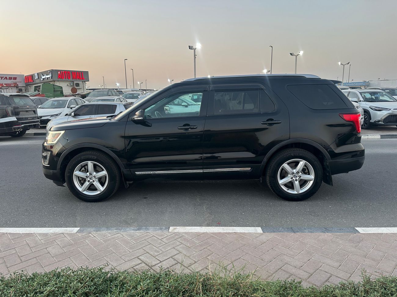 Ford Explorer XLT V4 2.3L