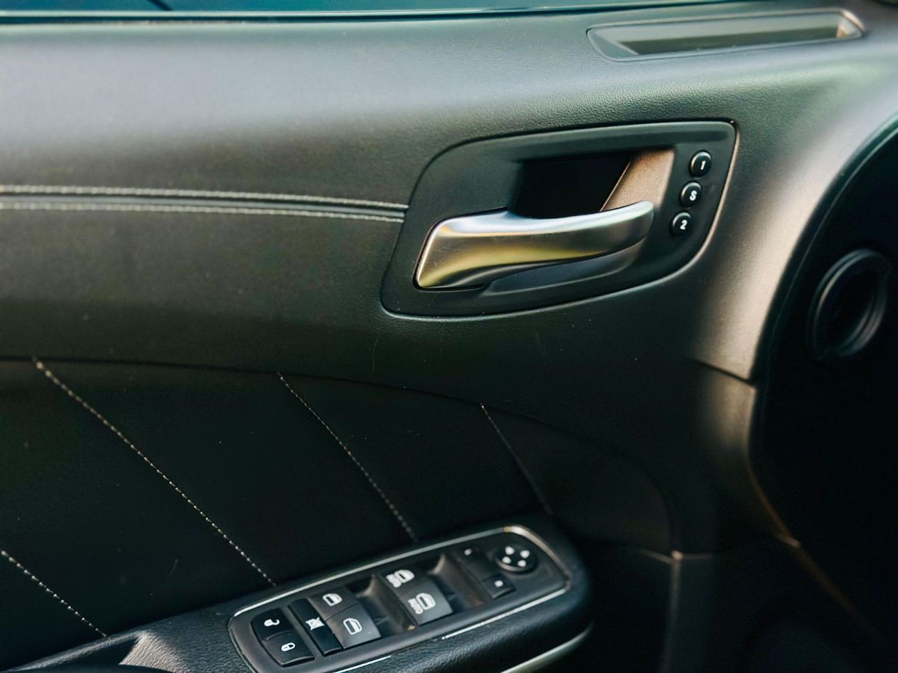 Dodge Charger 5.7L R/T | Monthly 2330/- | 0% DP | Sunroof | Super Track Pak | # 48427