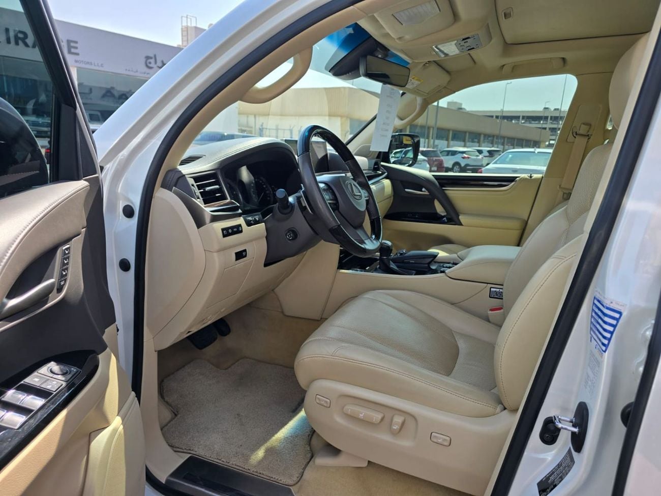 لكزس LX 570 PLATINUM