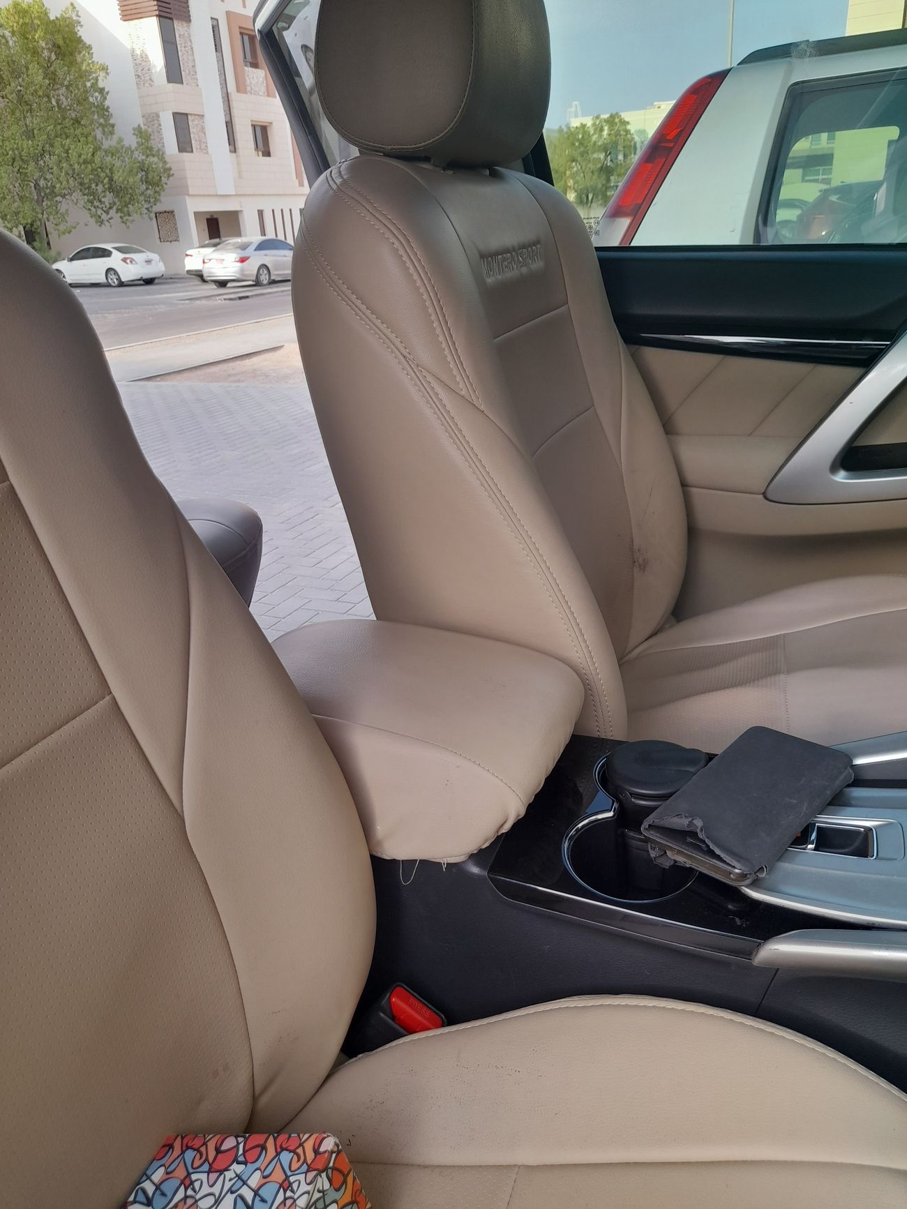 Mitsubishi Montero Sport GLX 3.0L