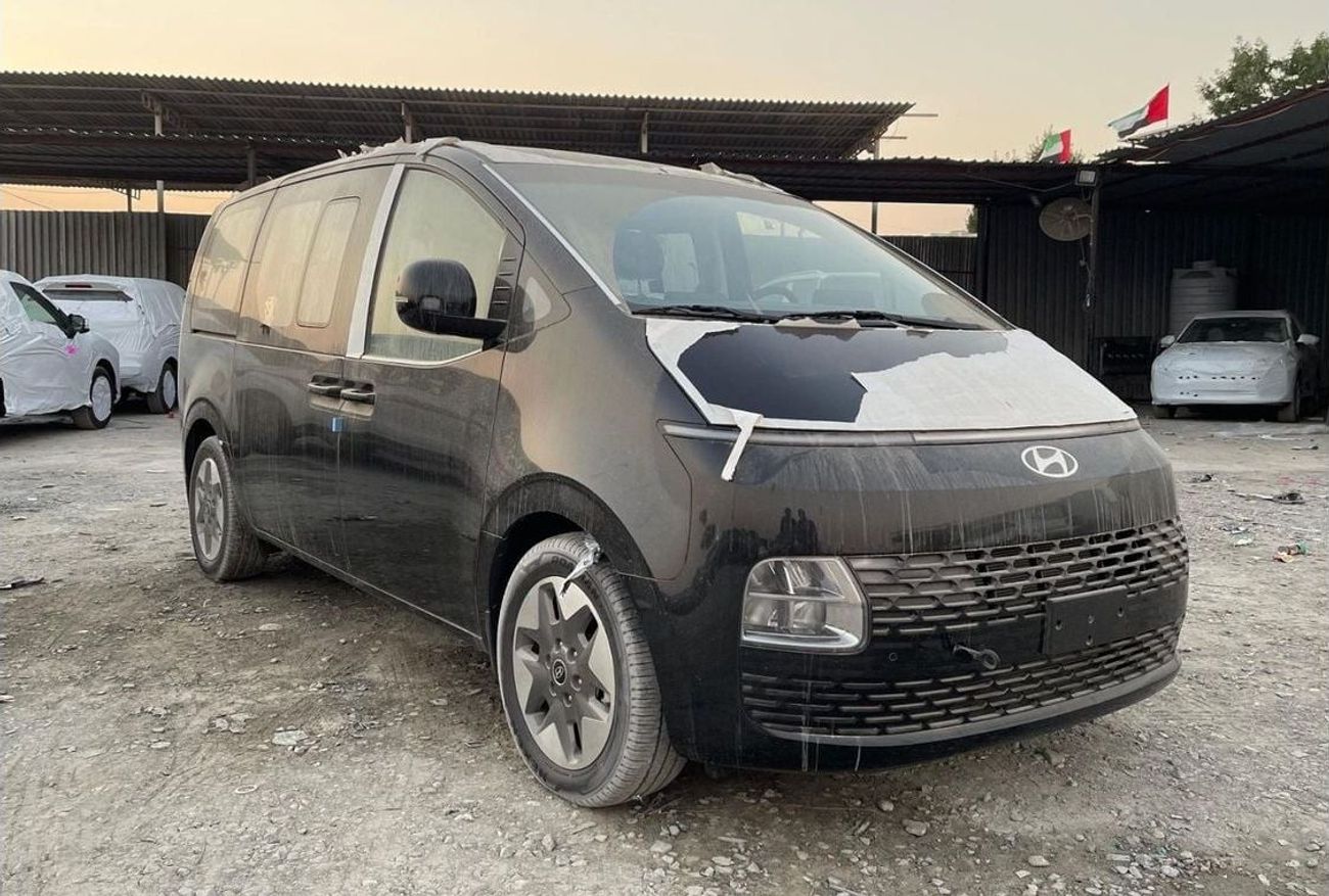 Hyundai Staria HYUNDAI STARIS 3.5 V6 PETROL 11 STR 2025 MODEL