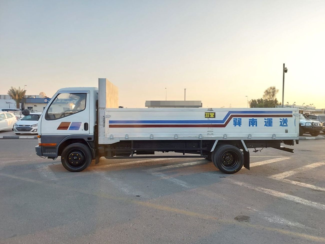 Mitsubishi Fuso Canter MITSUBISHI CANTER ALUMINIUM BODY TRUCK RHD 1994 MODEL 4.5 L DIESEL MANUAL(PM02115)