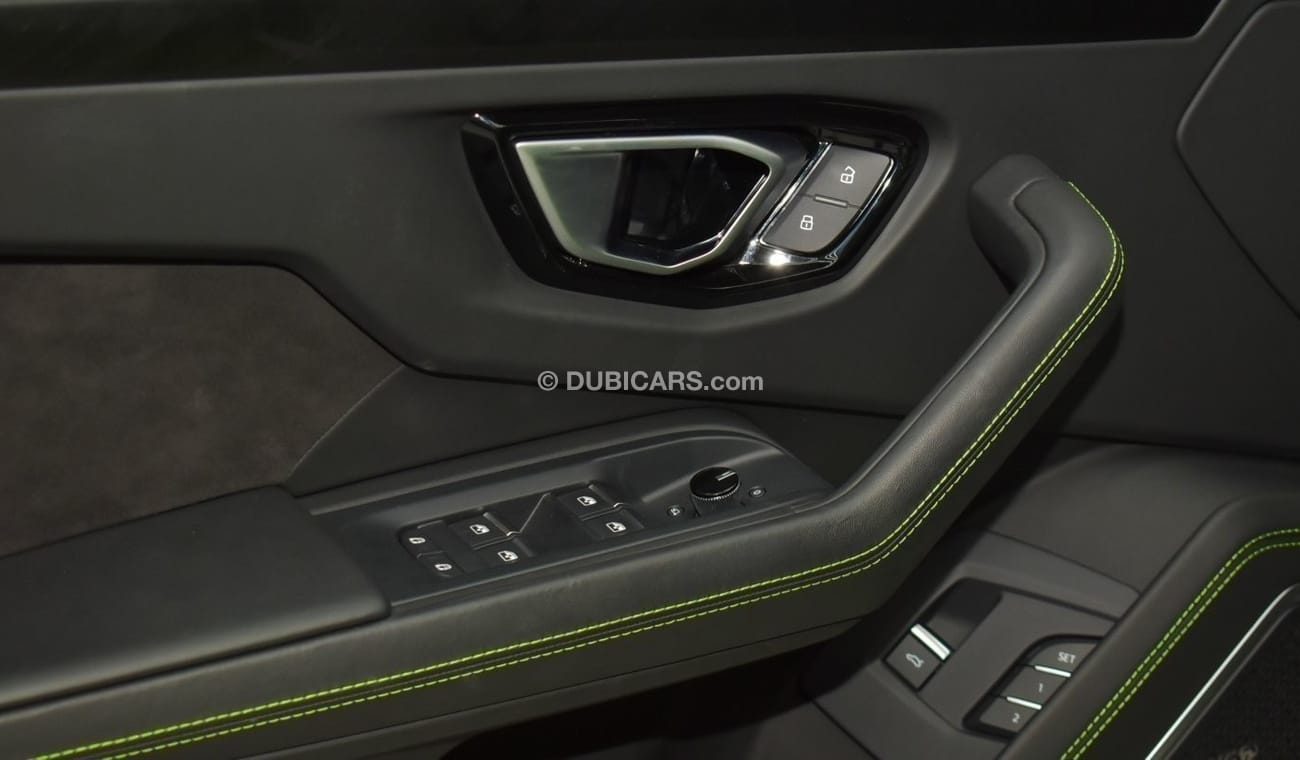 Lamborghini Urus LAMBORGHINI URUS 2021 4.0L 8CYL 657HP