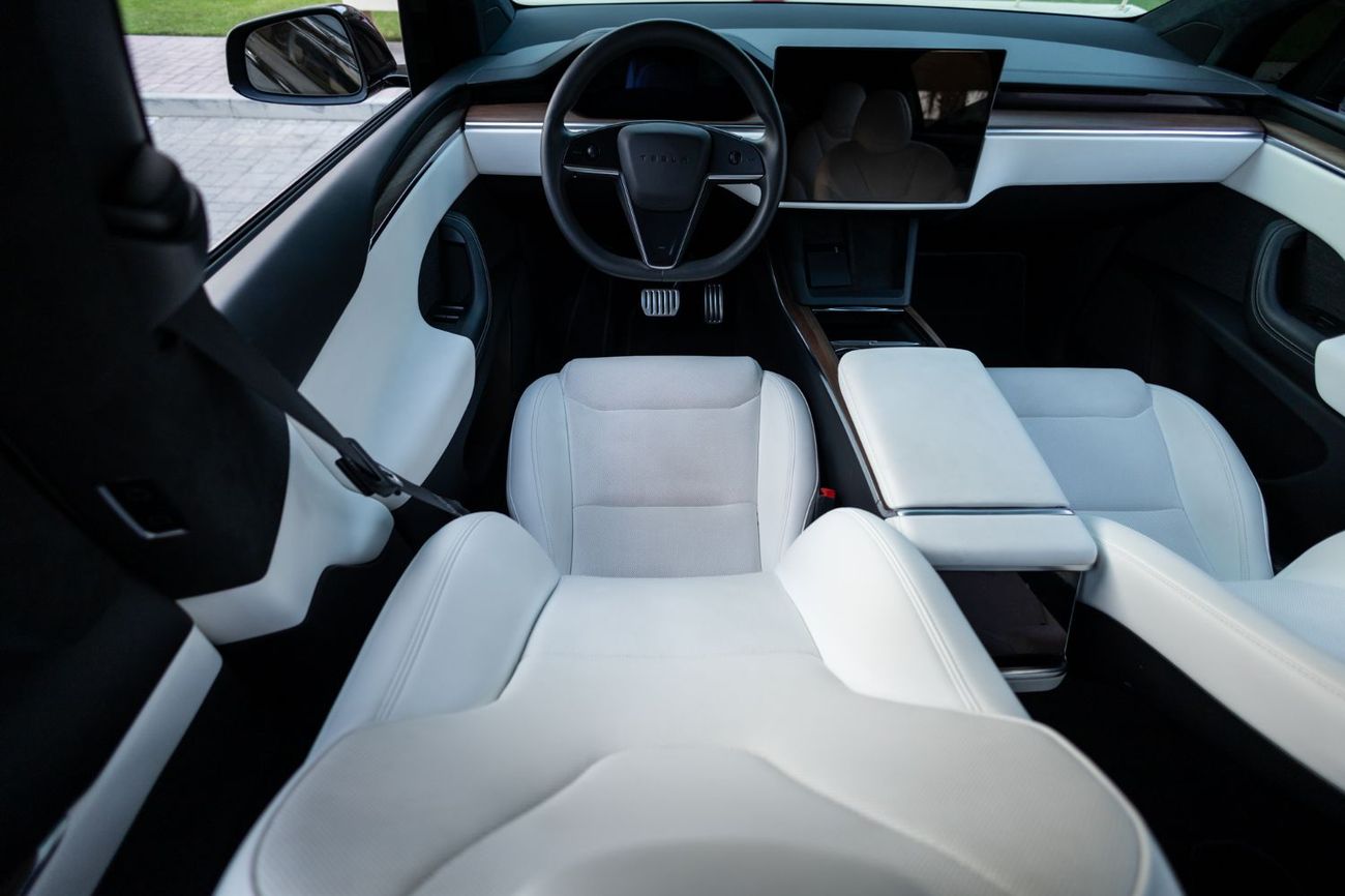 Tesla Model Y Long Range (AWD)