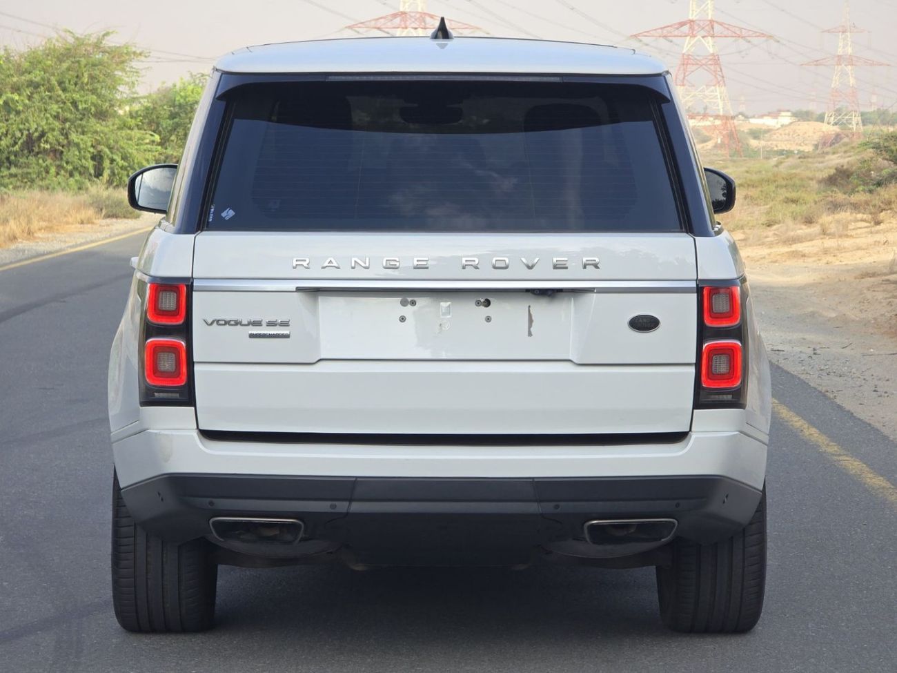 Land Rover Range Rover Supercharged 5.0L VOGUE SUPERCHARGED 2018 GCC ORGINAL PAINT // FULL OPITION // PERFECT CONDITION