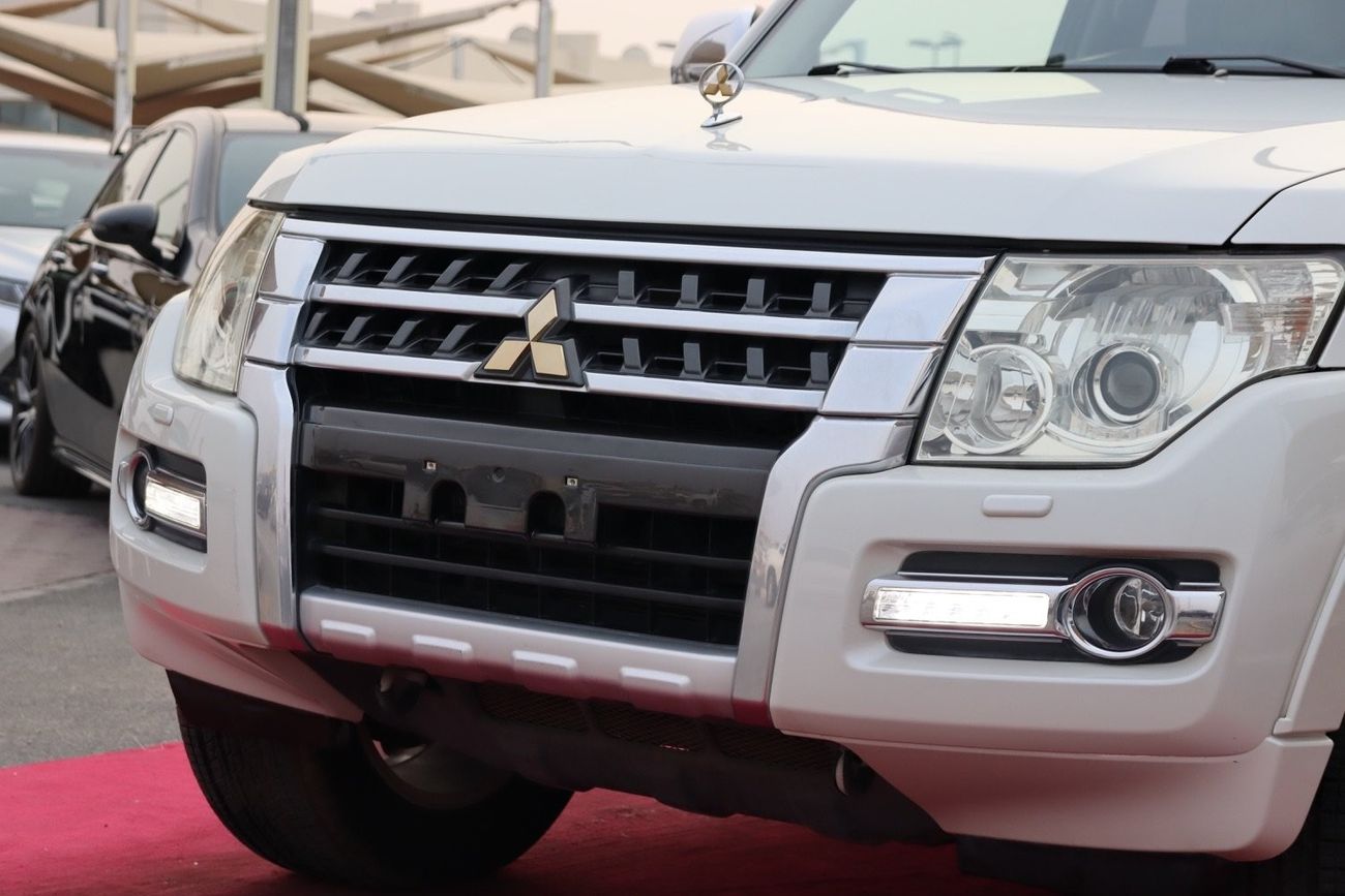 Mitsubishi Pajero GLS Highline Mitsubishi Pajero GLS 3.8L / GCC / 2020 / Free Accident