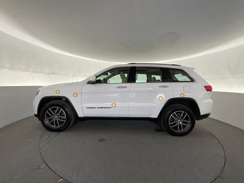 جيب جراند شيروكي 3.6 LIMITED 4WD AUTO | شامل الضمان | 0 ﺪﻔﻋﺓ ﺃﻮﻟﻯ