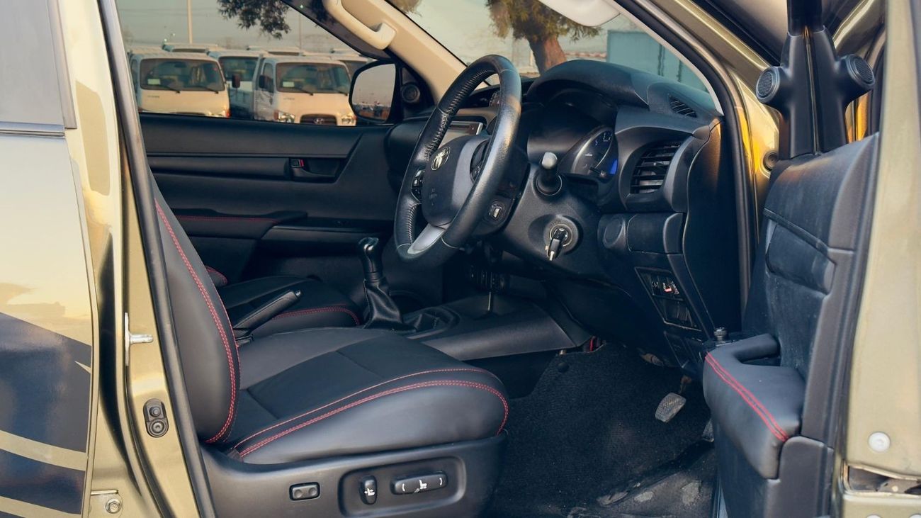 تويوتا هيلوكس -