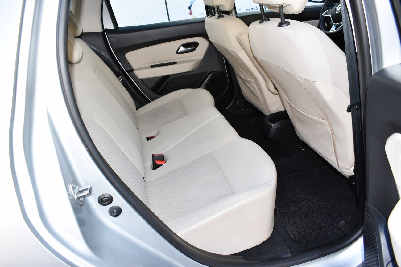 Renault Duster AED 689 PM | 1.6L SE 2WD GCC DEALER WARRANTY