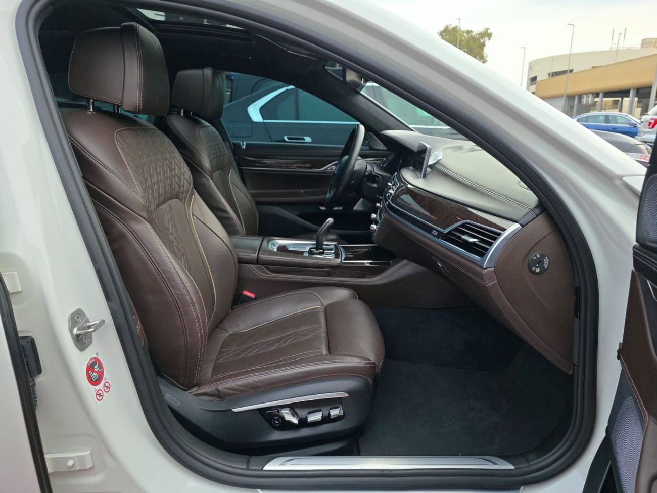 بي أم دبليو 750i XDrive Luxury Original paint 2016 GCC