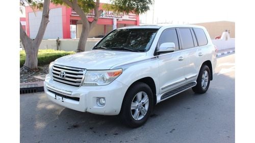 Toyota Land Cruiser Toyota Land Cruiser GXR V8 2014 ALFUTIEM AGENCY PERFECT CONDATION NO ACCIDENT NO PAINT
