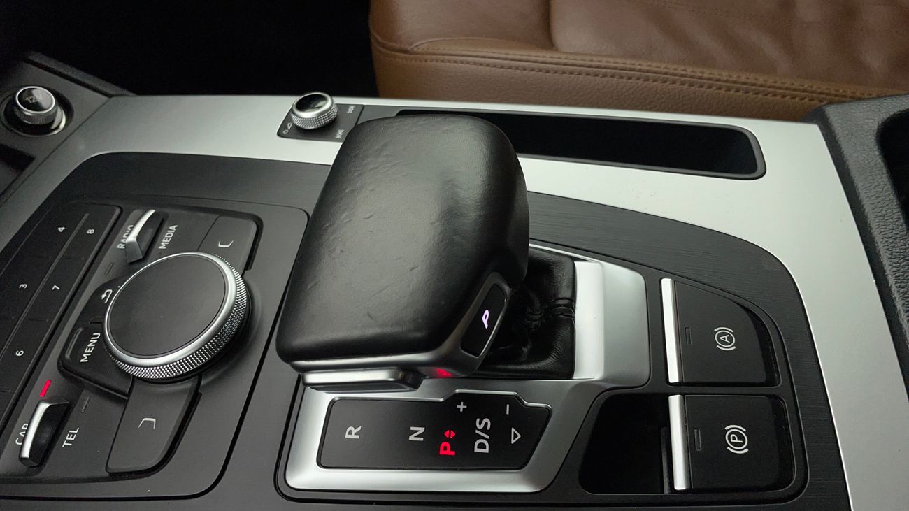 أودي Q5 45 TFSI QUATTRO 2 | بدون دفعة مقدمة | اختبار القيادة في المنزل