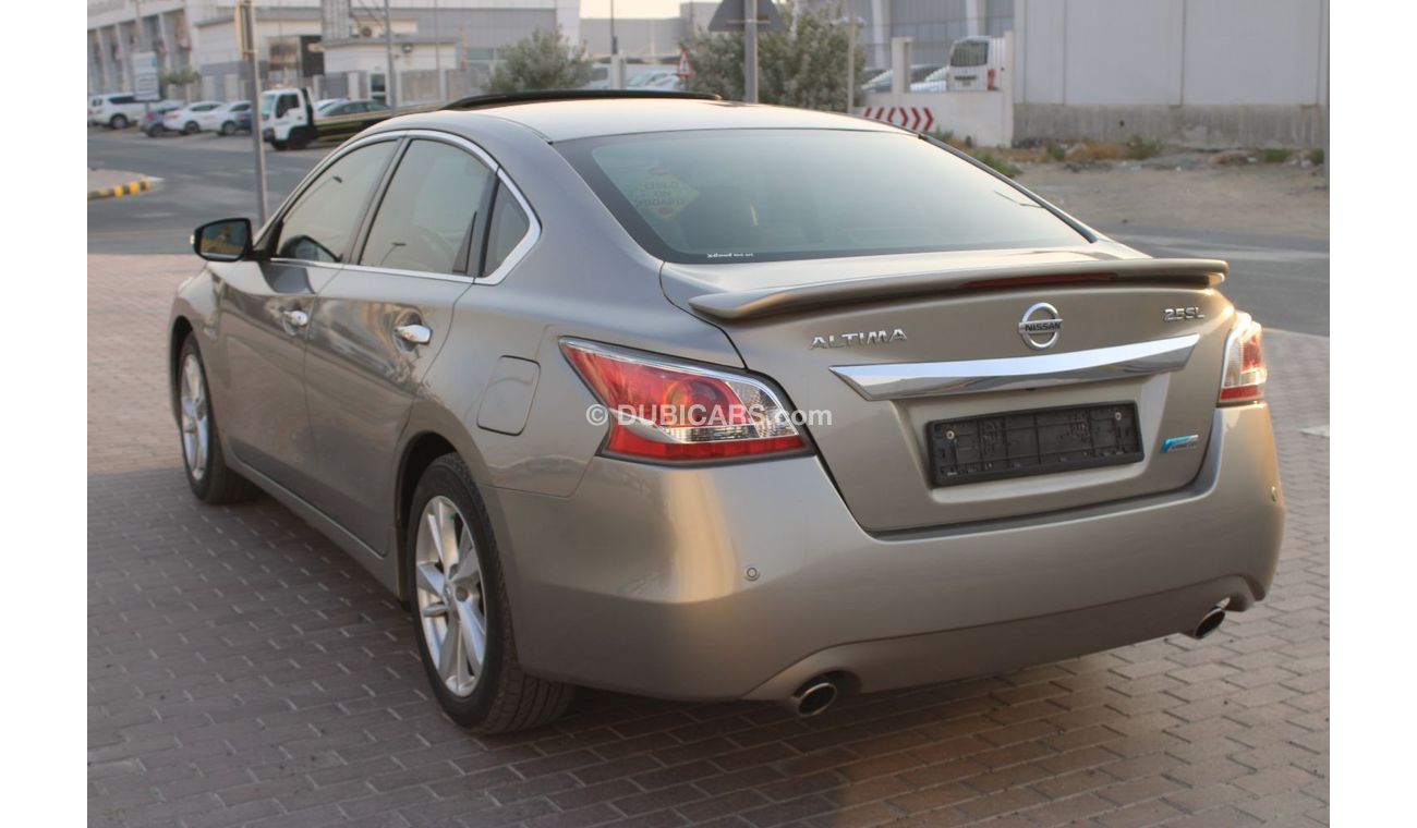 نيسان ألتيما نيسان التيما 2014  فل اوبشن خليجي بحالة ممتازة بدون حوادث
