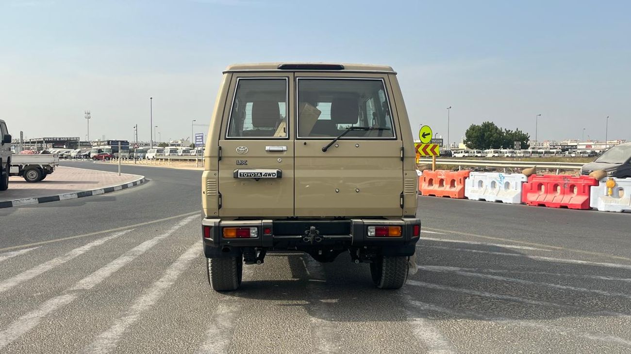 Toyota Land Cruiser 70 LC76 HT VXR LC 78 HARDTOP 2.8L AT