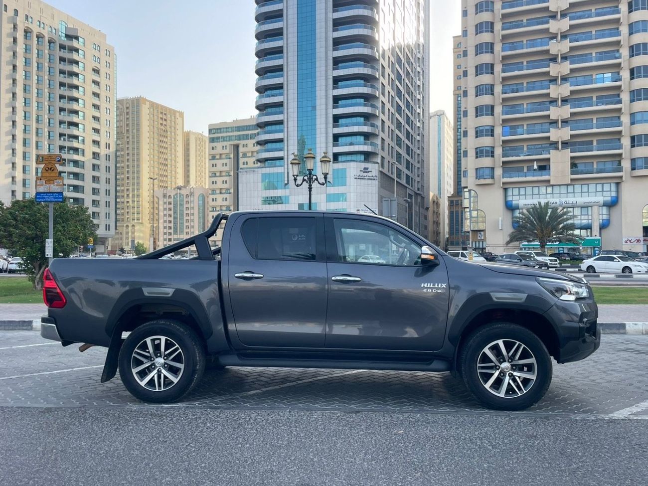 تويوتا هيلوكس SR5 2016 Facelift to 2024 shape Diesel Engine Full Option